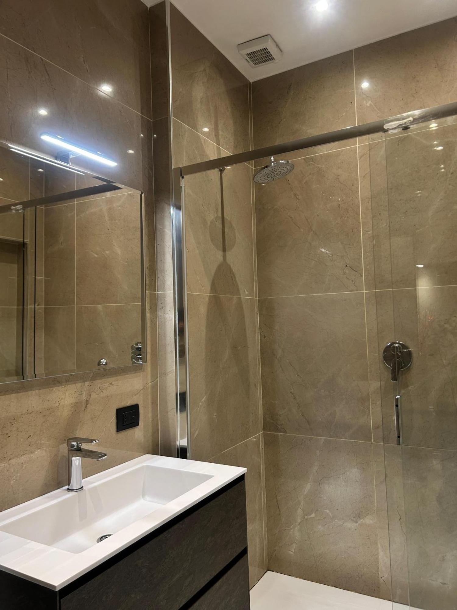Davinci Apartament Near Duomo Milaan Buitenkant foto